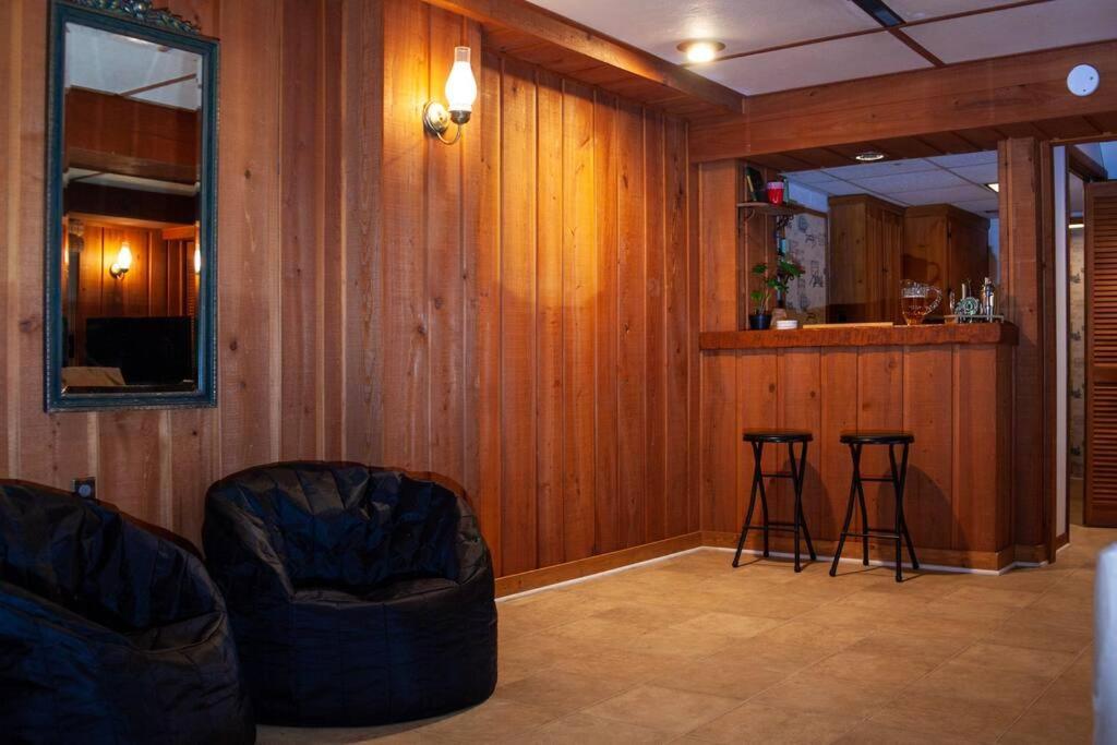 Modern Cabin With Hot Tub Grill Lake Beach Wineries Hiking Fishing And Hershey Park Family And Pet Friendly Superhosts On Ab&B Mount Gretna Bagian luar foto
