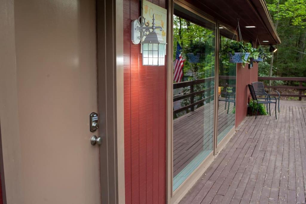 Modern Cabin With Hot Tub Grill Lake Beach Wineries Hiking Fishing And Hershey Park Family And Pet Friendly Superhosts On Ab&B Mount Gretna Bagian luar foto