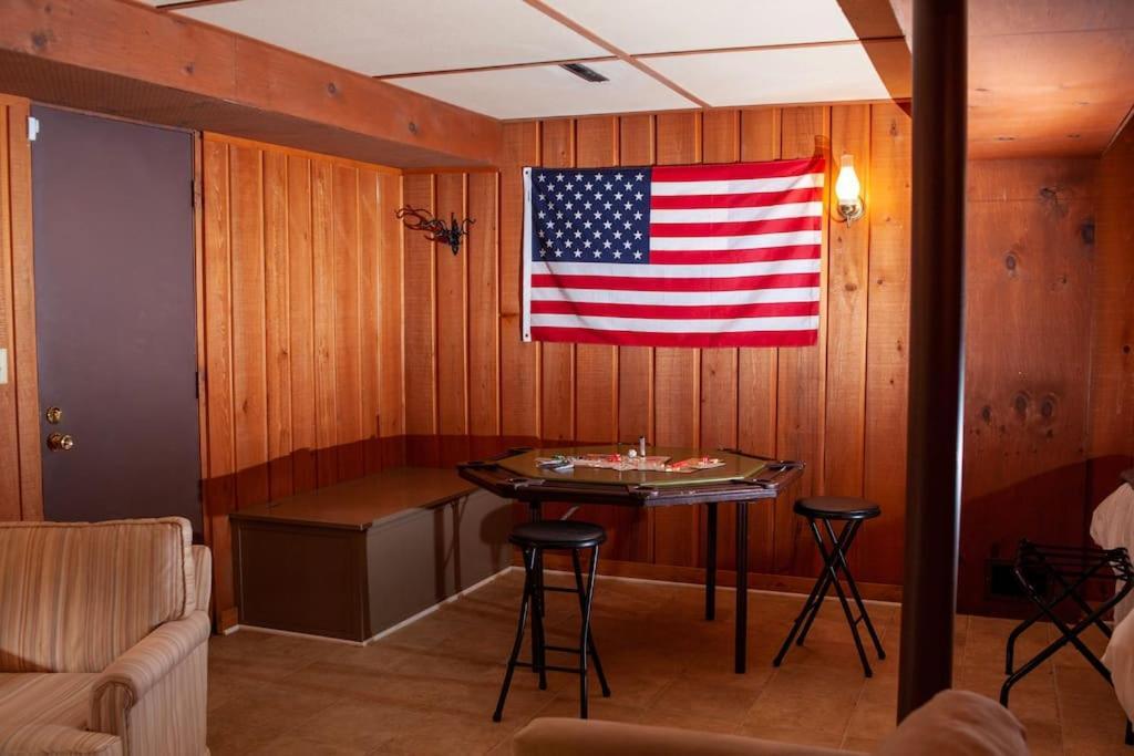 Modern Cabin With Hot Tub Grill Lake Beach Wineries Hiking Fishing And Hershey Park Family And Pet Friendly Superhosts On Ab&B Mount Gretna Bagian luar foto