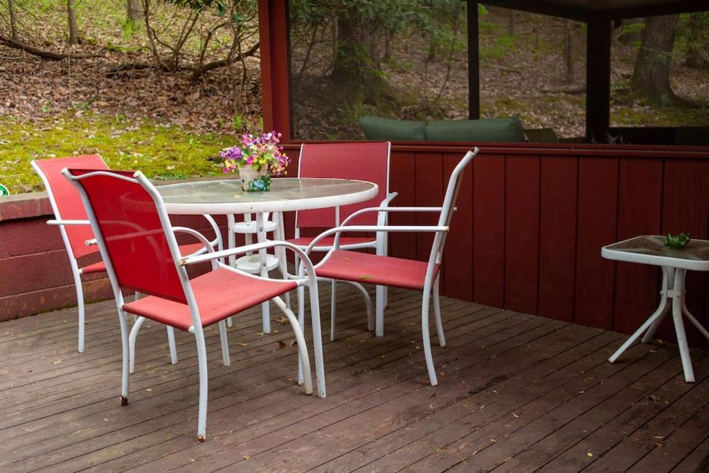 Modern Cabin With Hot Tub Grill Lake Beach Wineries Hiking Fishing And Hershey Park Family And Pet Friendly Superhosts On Ab&B Mount Gretna Bagian luar foto